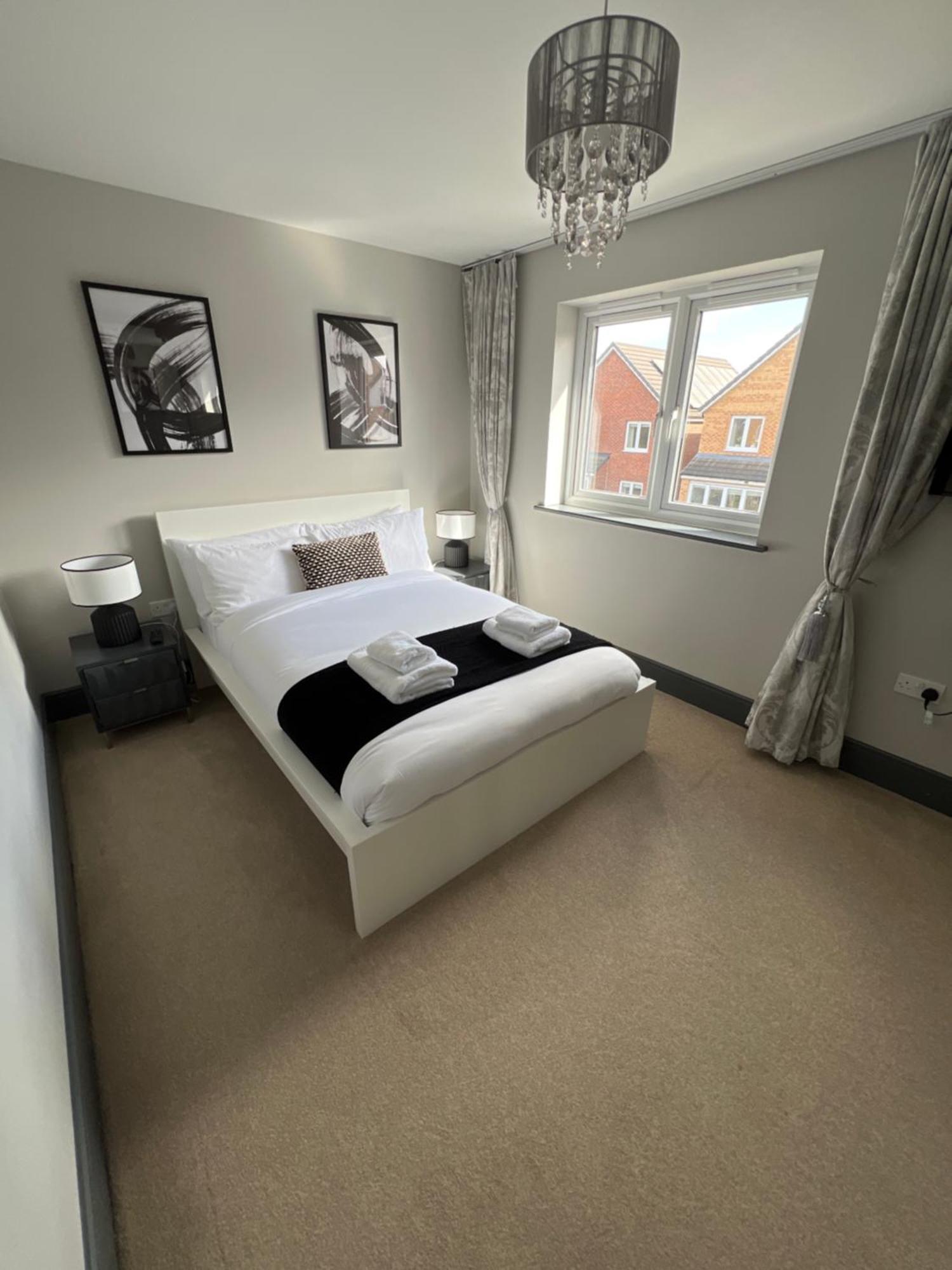 Luxury Durham Home In Dh1, Free Parking, No Fees Exterior photo