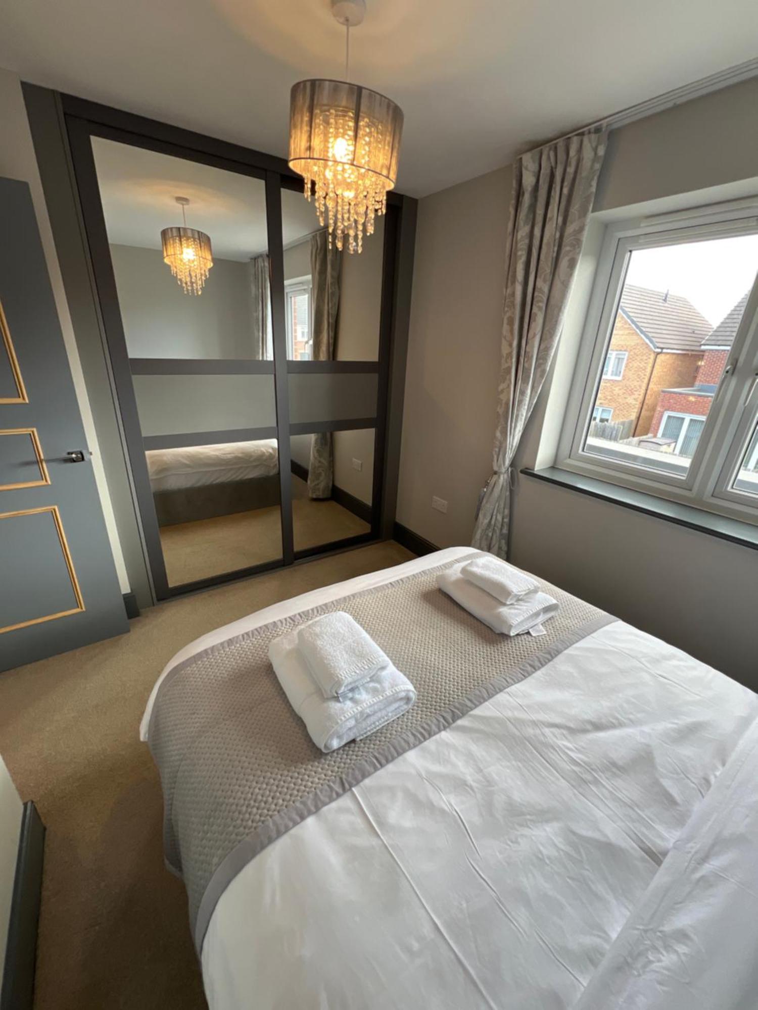 Luxury Durham Home In Dh1, Free Parking, No Fees Exterior photo